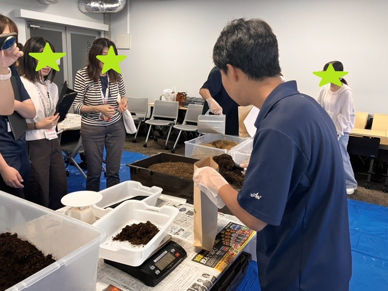 東洋大学様・朝霞市社会福祉協議会様と「紙袋コンポストづくり体験」を実施しました！